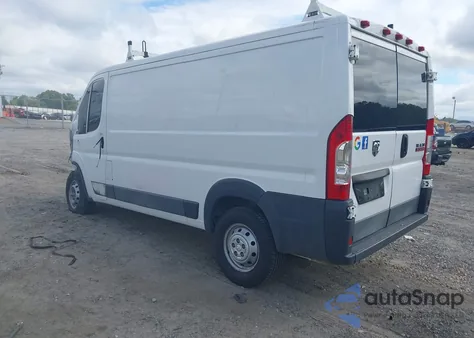 2017 Ram Promaster 1500 Low Roof 136 Wb z USA, uszkodzony, nr VIN 3C6TRVAG4HE552686